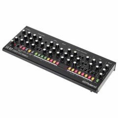 Roland SE-02 Analog Synthesizer
