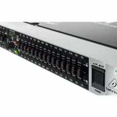 BEHRINGER ULTRAGRAPH PRO FBQ1502 HD Değiştirilebilir 6 veya 12dB Boost/Cut ile Çift Kanallı 15 Bantlı Grafik Ekolayzer