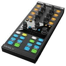 Native Instruments Traktor Kontrol X1 MK2 DJ Kontrol Cihazı