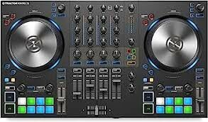 Native Instruments Traktor Kontrol S3 Kontrol Cihazı