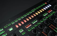 Roland DJ-808 DJ Kontrol Ünitesi