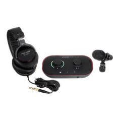 Focusrite Vocaster One Studio Podcasting Set