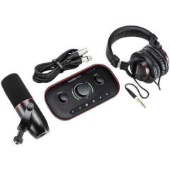 Focusrite Vocaster Two Studio Podcasting Set